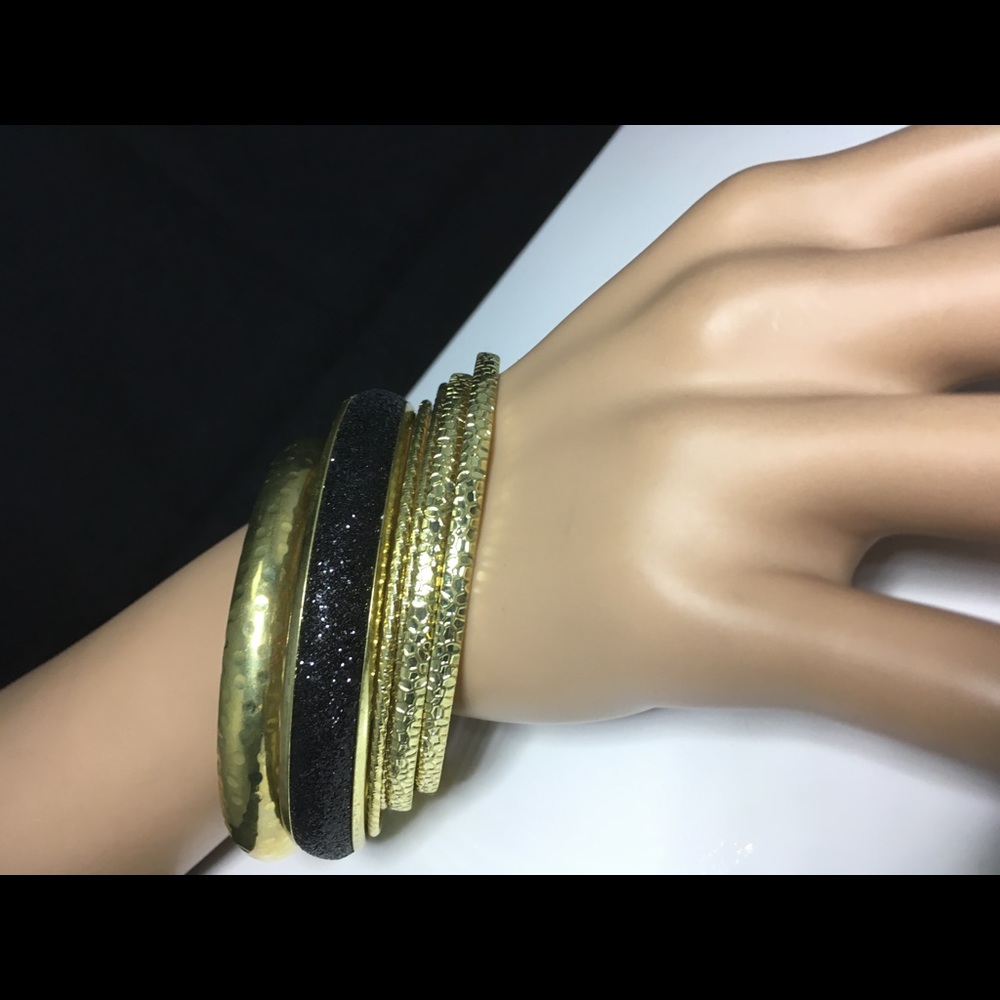 Jewelry - Picture 3 of 6